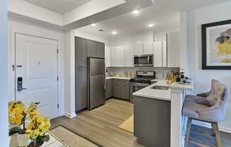 Studio, 1, 2 Bedroom &
Penthouse Residences