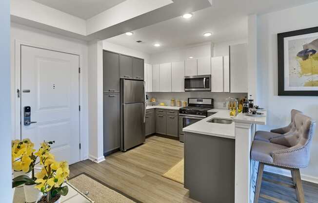 Studio, 1, 2 Bedroom &
Penthouse Residences