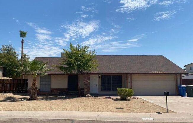 18239 N 38th DR, Glendale, AZ 85308