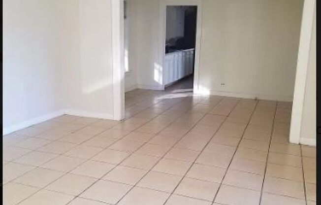Charming 2-Bedroom Home in Prime Fort Worth Location!