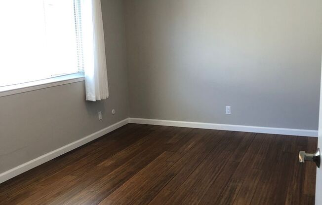 2 beds, 1.5 baths, 1,000 sqft, $3,695, Unit 11