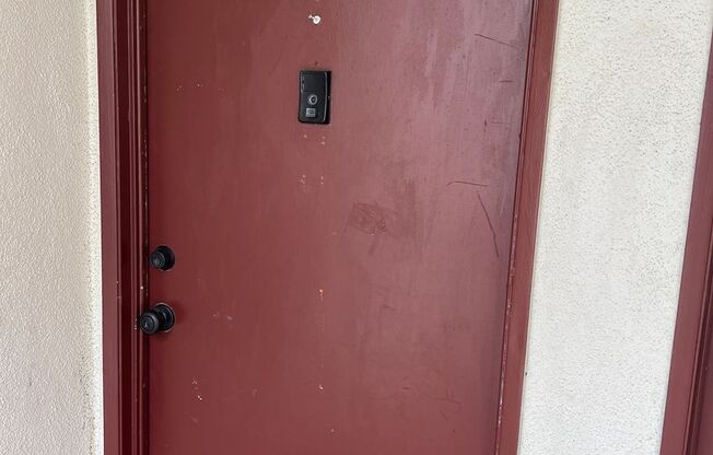 Prime location, 2+2 Condo in Midtown Ventura