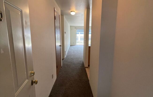 2 beds, 1.5 baths, 900 sqft, $1,600, Unit B104