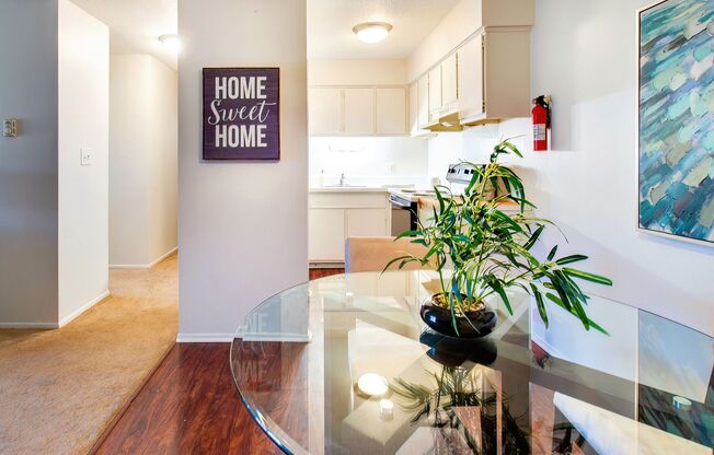 2 beds, 1 bath, 1,100 sqft, $1,299