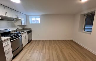 Studio, 1 bath, 280 sqft, $995, Unit 004