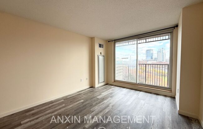 2 beds, 2 baths, 986 sqft, $3,800, Unit 10 Museum Way Unit 1305