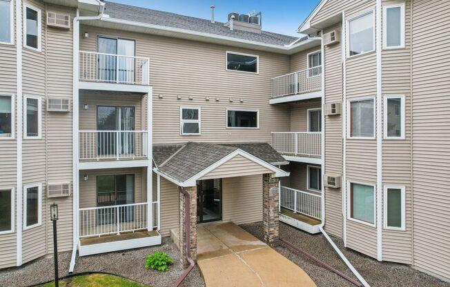 1 bed, 1 bath, 895 sqft, $1,299, Unit 2350-117