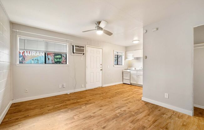 Recently Remodeled Studio Apartment In Hot East Austin!
