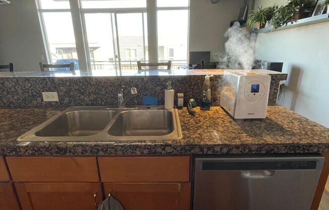 1 bed, 1.5 baths, $2,450, Unit #204