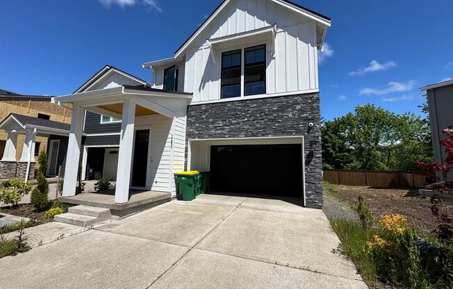Modern and Immaculate 4-Bedroom Bethany Home with Designer Finishes and Fenced Yard