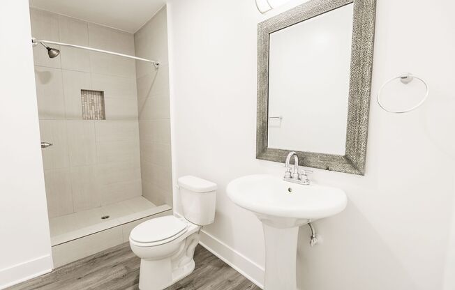 2 beds, 1 bath, 895 sqft, $1,998, Unit 106