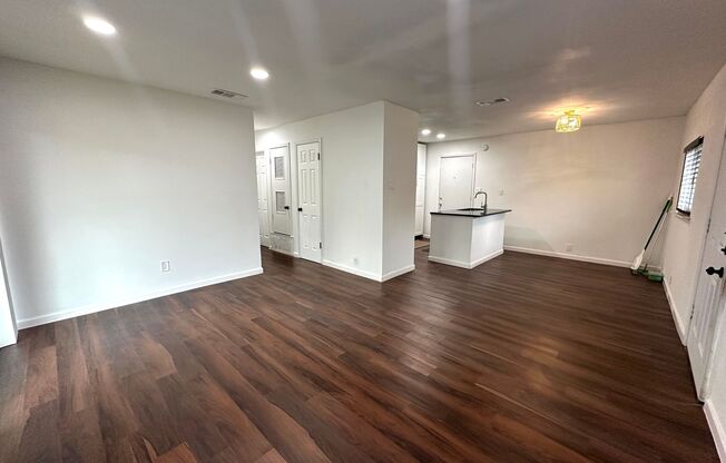 Single story 2 Bedroom 1 Bath Duplex Home for rent in a quiet neighborhood in Georgetown, Texas