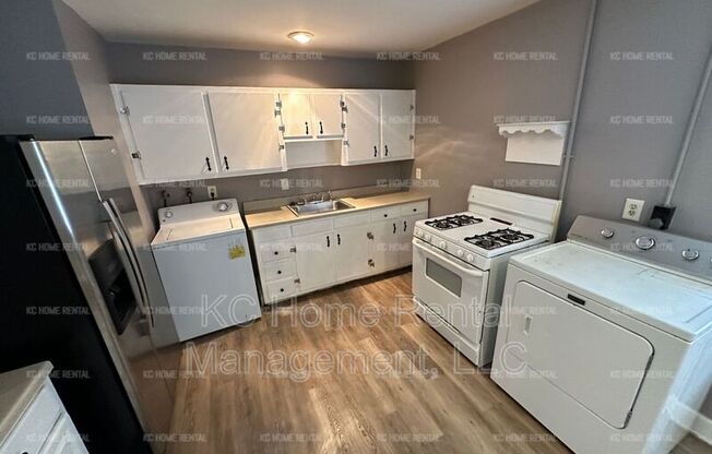 8601 E 110 ST