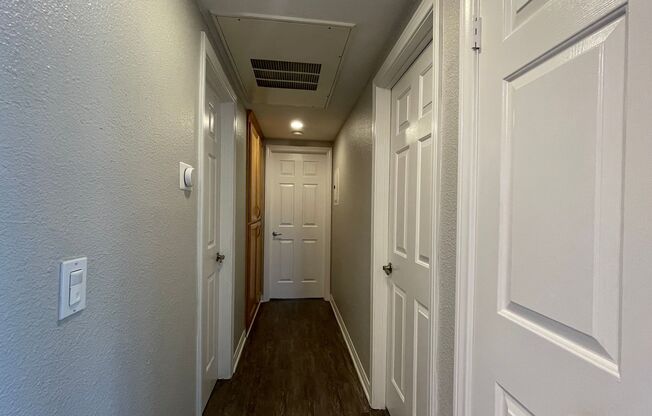 2 beds, 2 baths, 850 sqft, $2,840, Unit 819-21