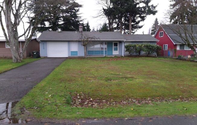 Adorable & Immaculate 3-Bedroom House with Large Fenced Yard!