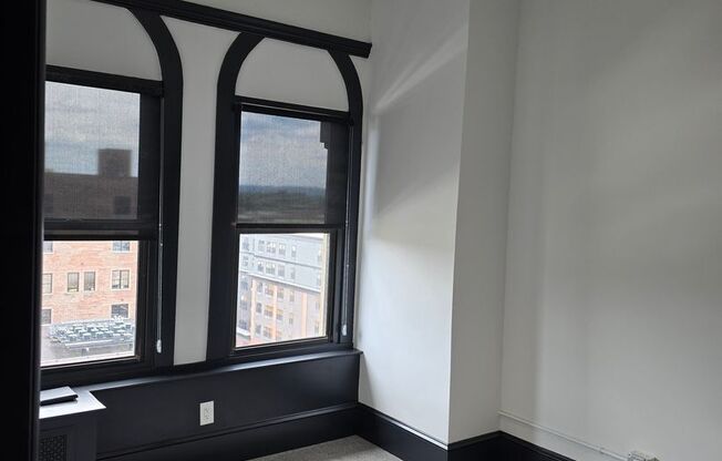 1 bed, 1 bath, 525 sqft, $1,650, Unit 705