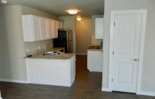 3 beds, 2 baths, 1,175 sqft, $1,350