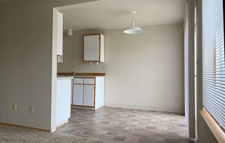 2 beds, 1 bath, 756 sqft, $1,250, Unit CNV 05