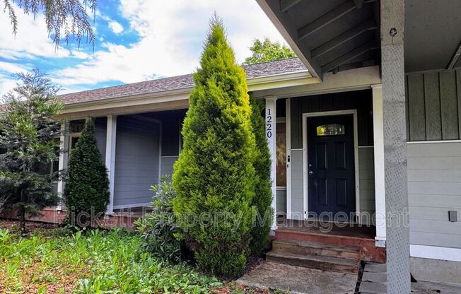 1220 AUDREY AVE