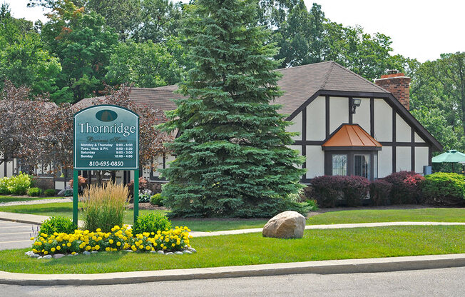 Clubhouse Exterior at Thornridge Apartments, Michigan