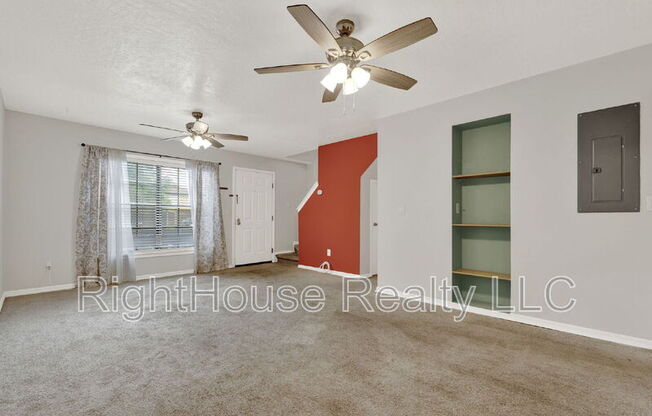 3267 FRST OAKS CT