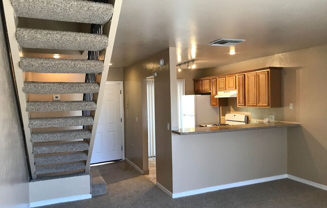 2 beds, 1.5 baths, 785 sqft, $1,049, Unit 129