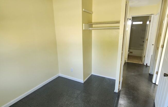 3 beds, 1 bath, $1,200