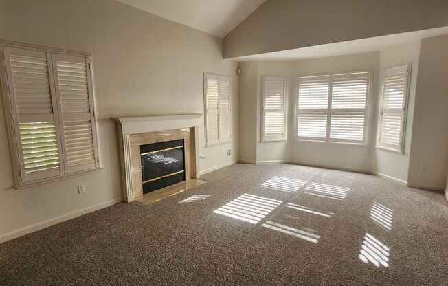 3 Bedroom 3 Bathroom Home in River Oaks Community