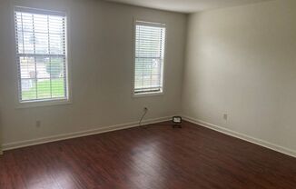 2 beds, 1.5 baths, $1,250