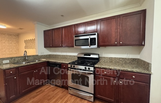 3900 RIVERLOOK PKWY SE