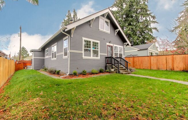 3 beds, 1.5 baths, $3,200