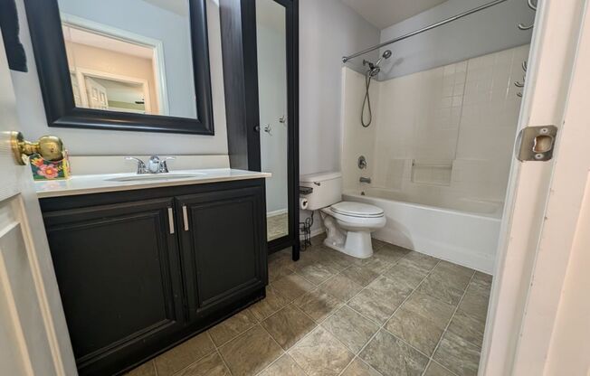 3 beds, 2.5 baths, $2,100