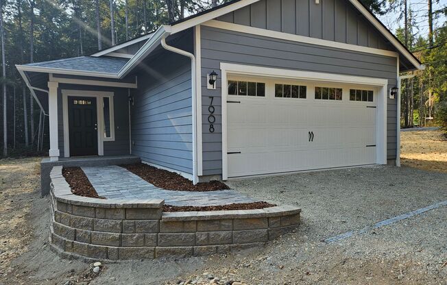 Newly built, clean and cozy home in desirable Gig Harbor!