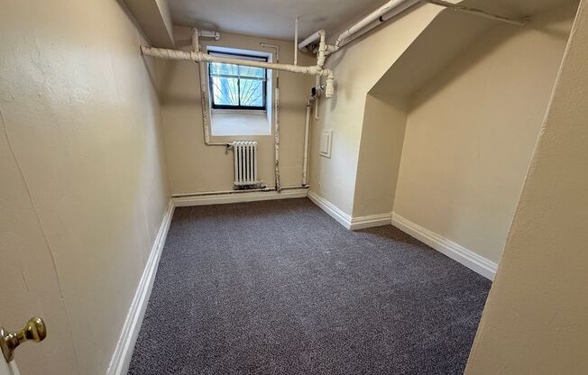 1 bed, 1 bath, $975, Unit 3