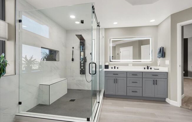 4 beds, 3.5 baths, $4,700, Unit # 722