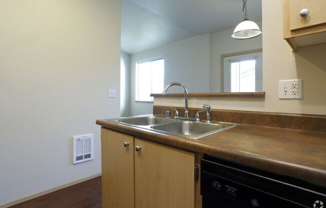 1 bed, 1 bath, 728 sqft, $1,675, Unit C303