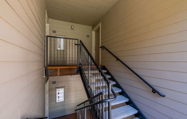 1 bed, 1 bath, 840 sqft, $1,395, Unit 1031-202