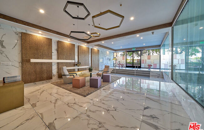 4460 Wilshire Blvd Apt 403
