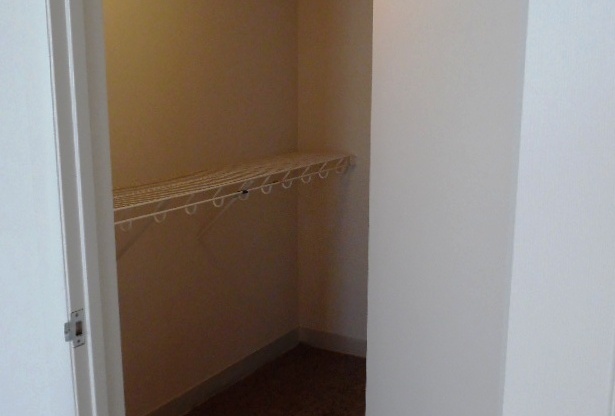 2 beds, 2 baths, 840 sqft, $2,331, Unit 4-0608