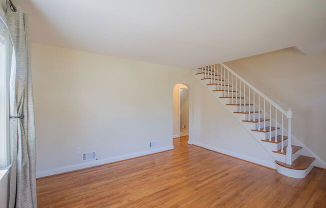 Charming 4 BR/2.5 BA Single-Family Home in Pasadena!