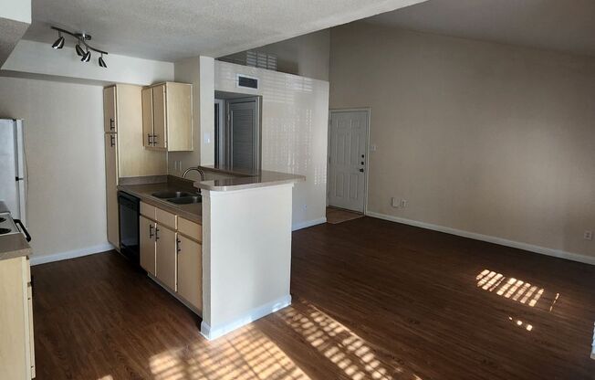 1 bed, 1 bath, 660 sqft, $1,325, Unit 612-u