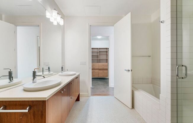 2 beds, 2 baths, 1,685 sqft, $3,900, Unit CIV1605