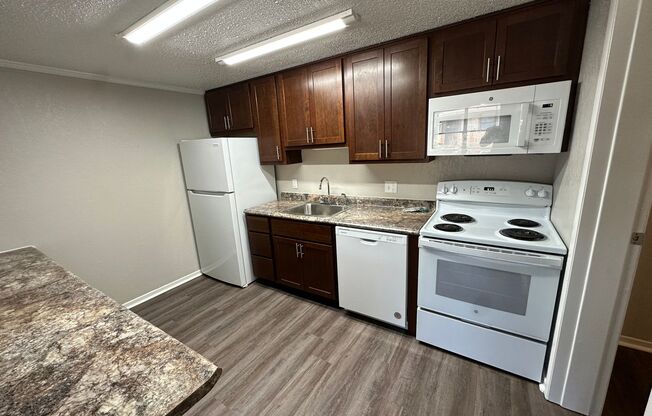 1 bed, 1 bath, 634 sqft, $949, Unit 5991 UD