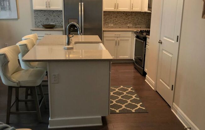 115 N Arrawana Ave #7