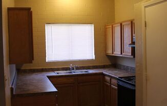 2 beds, 1 bath, 930 sqft, $925, Unit #1