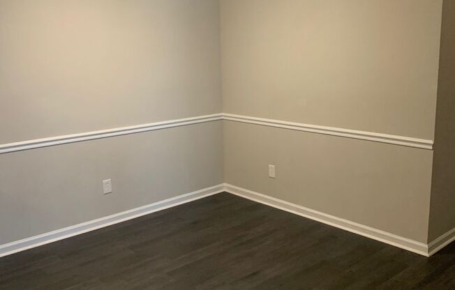 PRICE REDUCED! Ready to Move-In! Beautiful 3 BD/ 2 BATH Condo