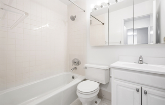 3 beds, 2 baths, $10,900, Unit 6P