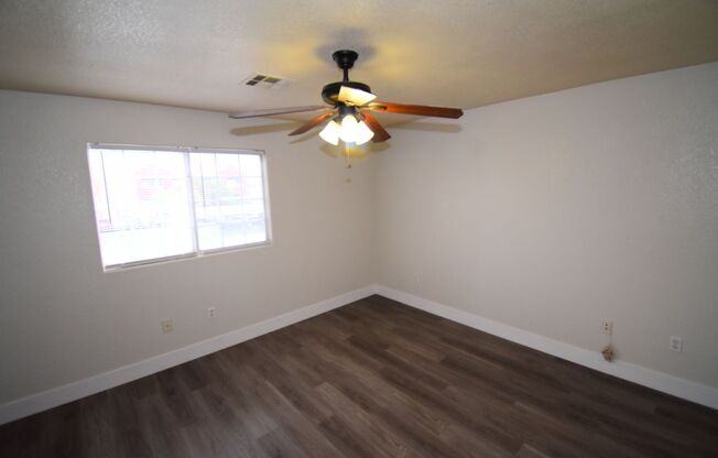 Terrific Three Bed In Popular Manzanita Community