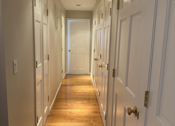 1 bed, 1.5 baths, 1,380 sqft, $6,695, Unit 17B