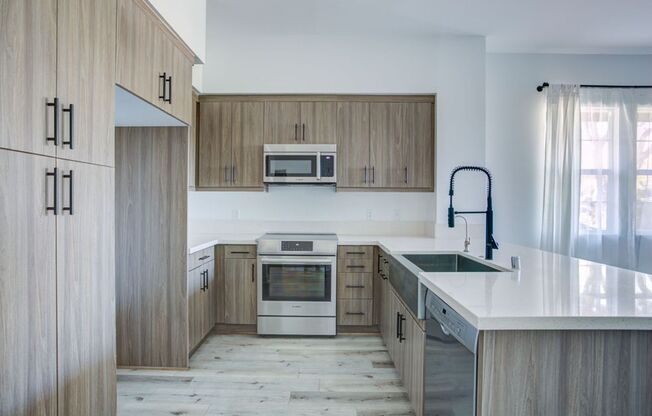 3 beds, 2.5 baths, $3,500